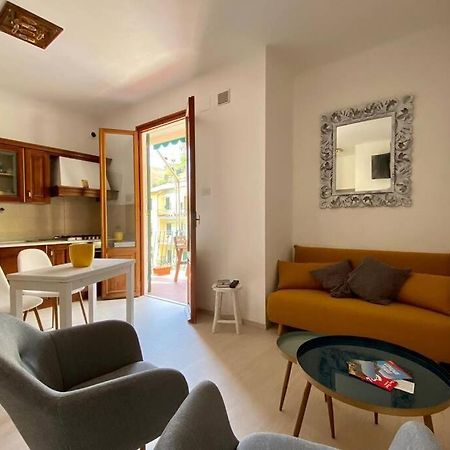 Oasi Vacation Rental Вернацца Екстер'єр фото
