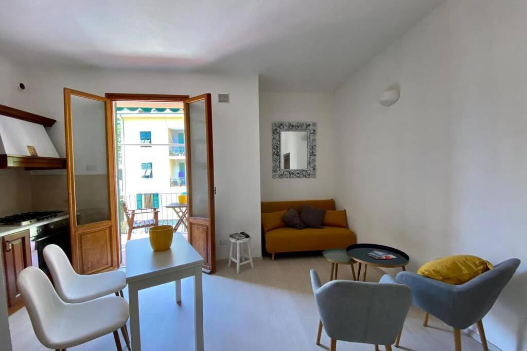 Oasi Vacation Rental Вернацца Екстер'єр фото